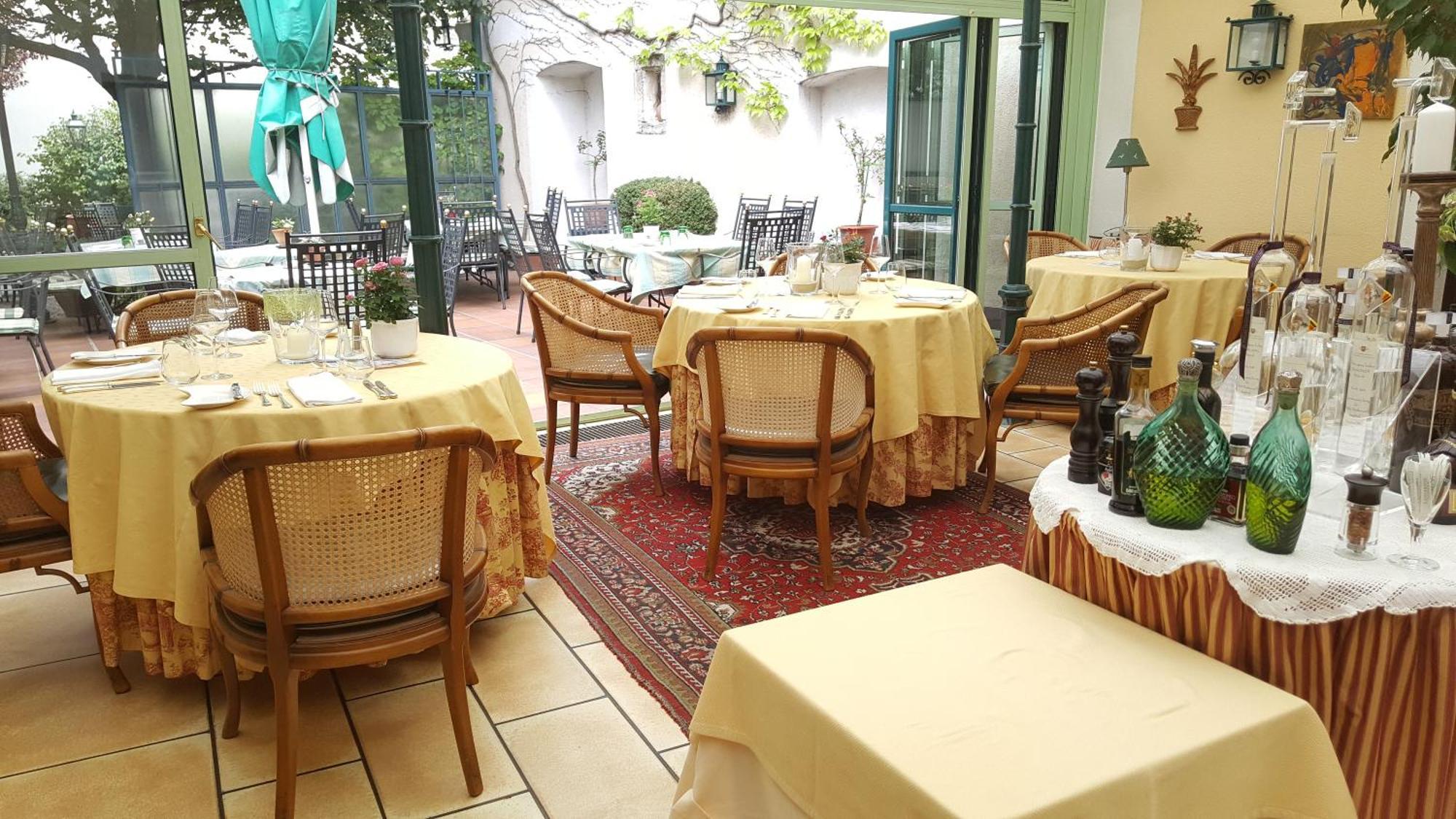 Landhotel Jagdhof Guntramsdorf Ngoại thất bức ảnh