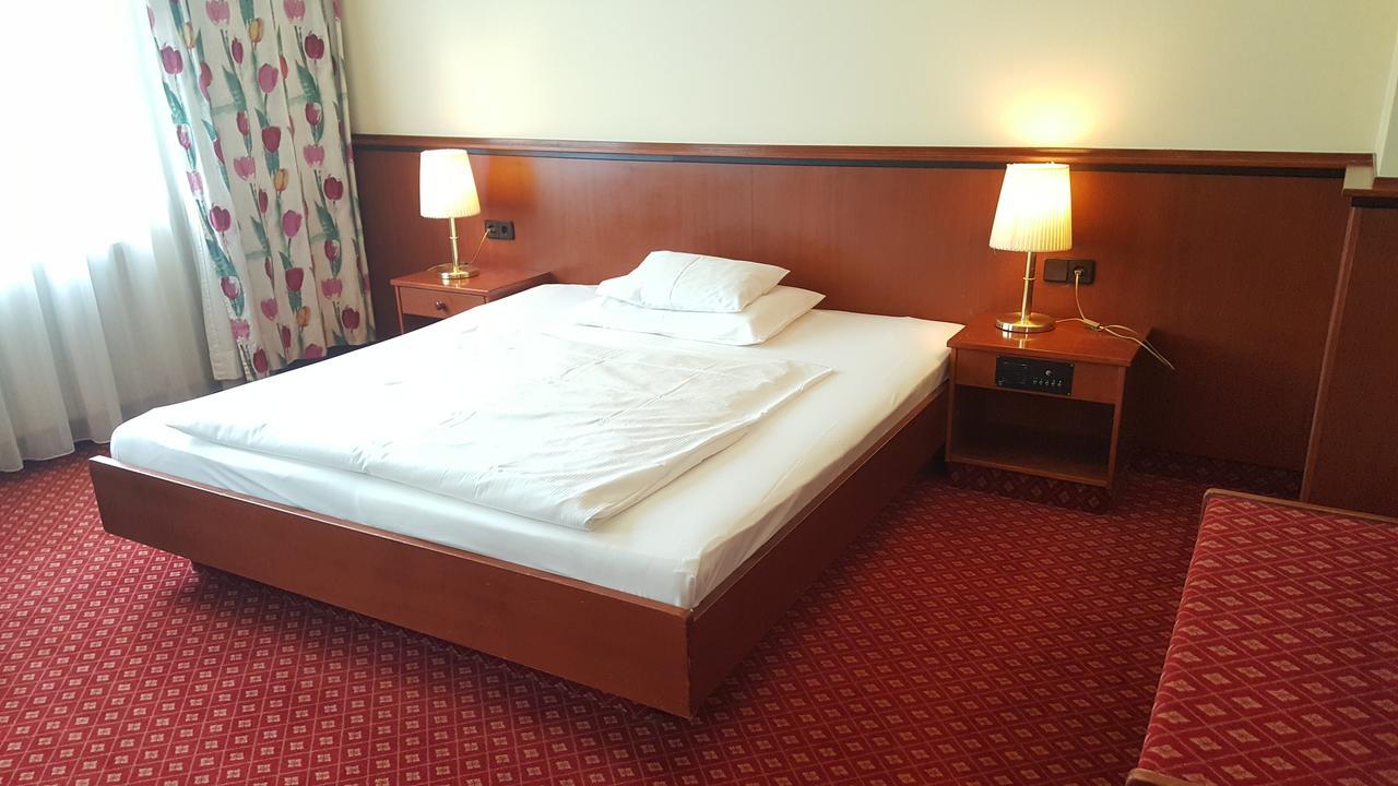 Landhotel Jagdhof Guntramsdorf Ngoại thất bức ảnh